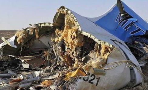 坠机前自拍 露出微笑表情成绝照(5)   10·31俄罗斯客机坠毁事件是指