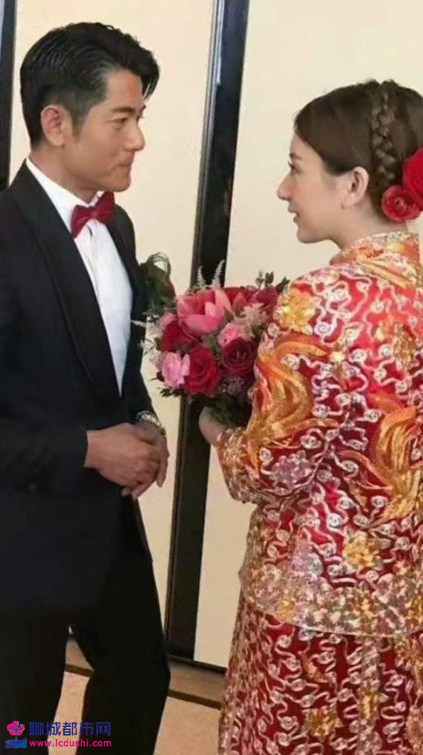 郭富城和他老婆婚纱照_郭富城老婆婚纱照(2)